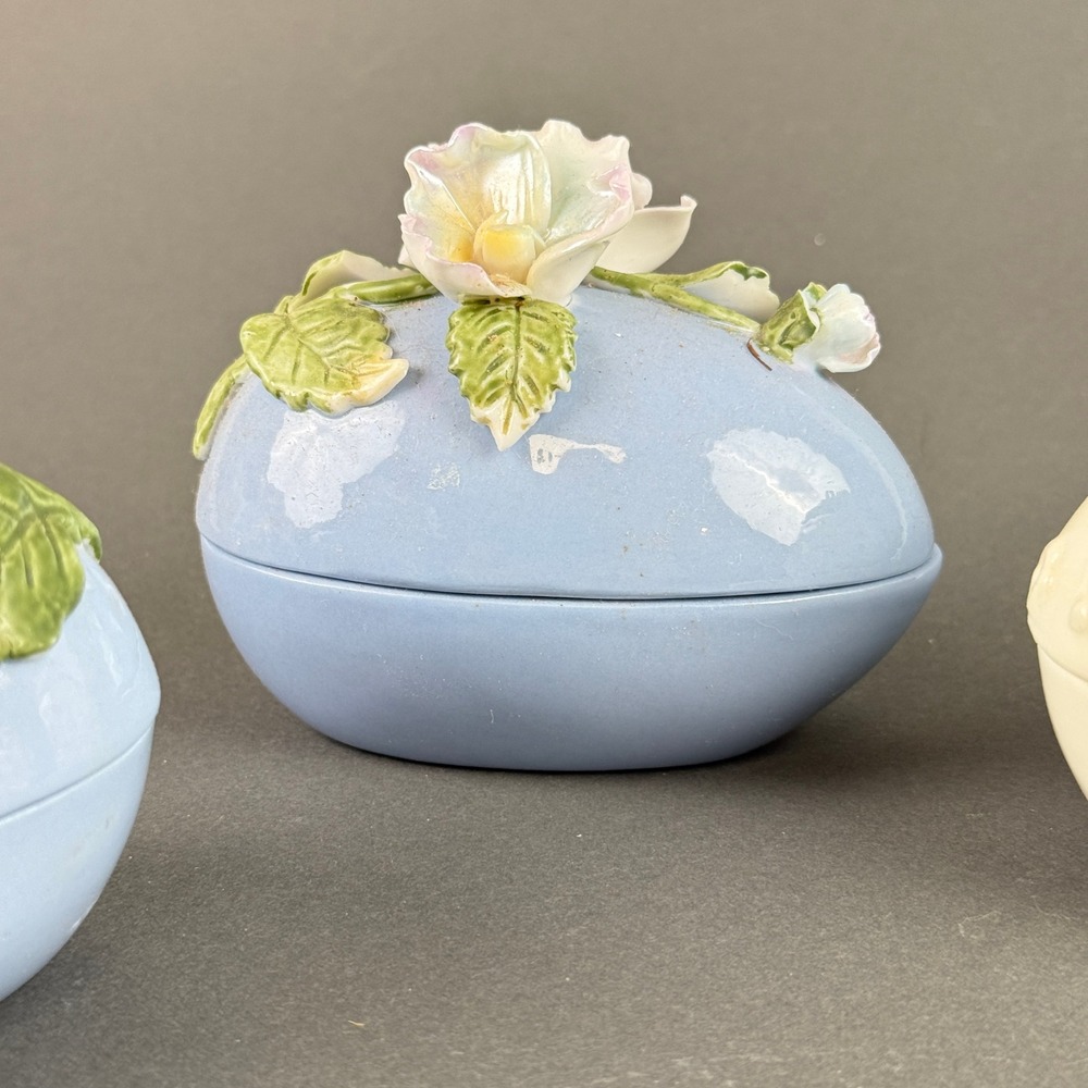 Ceramic Easter Egg 4" Trinket Box Set of 4 Blue Cream Floral Decor - Picture 13 of 16